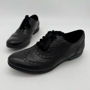 Born Kika Black Leather Wingtip Ribbon Lace Oxford Size 7 M